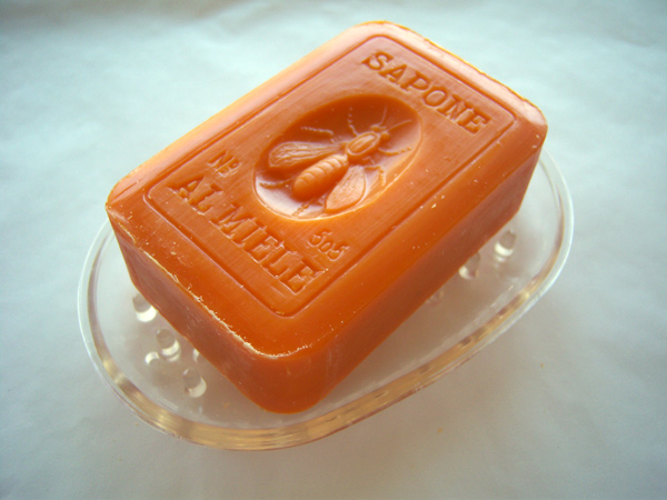 画像2: イタリアのハニーソープ 　蜂蜜石鹸　【カラー・オレンジ】
