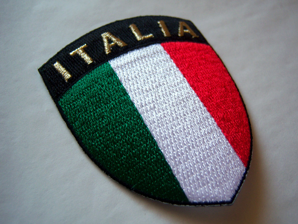 画像1: イタリアの刺繍ワッペン　ジャケットやジーンズをグレードアップ！ 【カラー・グリーン】【カラー・レッド】【カラー・ホワイト】【カラー・ブラック】