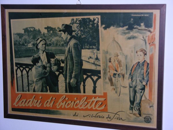 画像1: イタリア　映画　アンティークポスター　Ladri di biciclette (1948) 自転車泥棒 ヴィットリオ・デ・シーカ 50 x 70 cm (1)