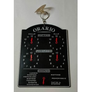 画像: イタリア語表記営業時間表　ORARIO DI APERTURA 時計・チェーン付き  25 x 18 cm【カラー・ブラック】