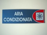 画像: イタリア語表記シール貼付けタイプ  エアコン効いてます ARIA CONDIZIONATA 【カラー・レッド】【カラー・ホワイト】【カラー・ブルー】